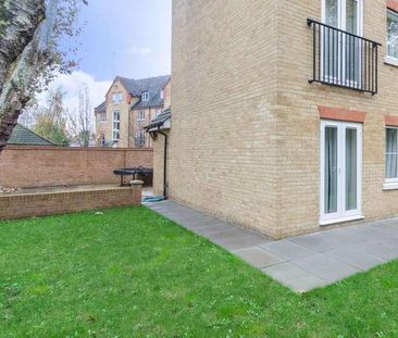 Briary Court, Canning Town, E16 - Photo 2