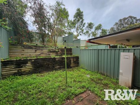 “Neat and tidy 3 bedroom Townhouse - Recently updated” - Photo 5