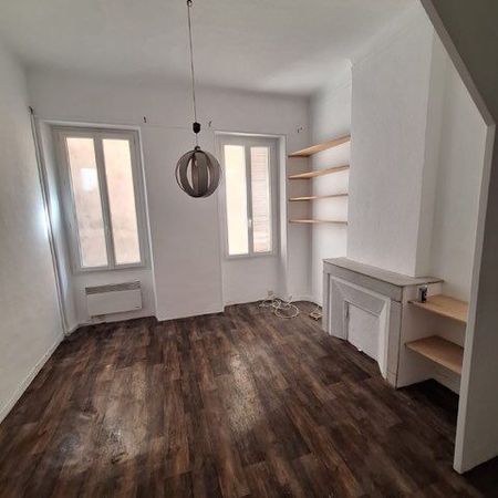 Appartement 1 pièces 29m2 MARSEILLE 1ER 373 euros - Photo 3