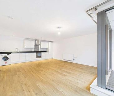 Cromwell Road, Redhill, Surrey, RH1 - Photo 4