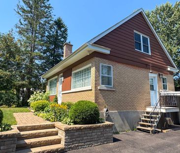 À louer / Maison à étages - Photo 1