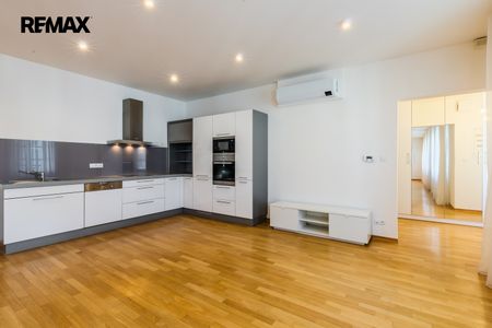 Pronájem bytu 3+kk v osobním vlastnictví 144 m², Praha 1 - Nové Město - Photo 4
