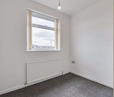 Chetwyn Avenue, Bromley Cross, Bolton - Photo 5