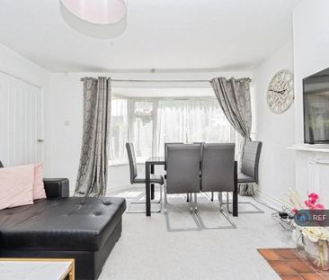 3 bedroom terraced house to rent - Photo 2