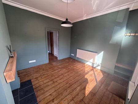 2 Bed Terraced House, Hangingwater Road, S11 - Photo 2