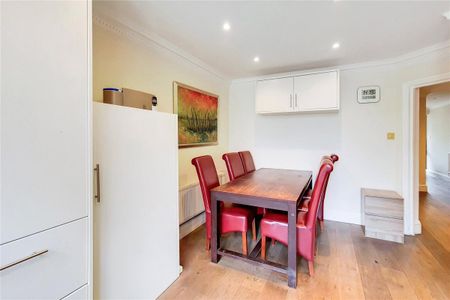 4 bedroom house in London - Photo 3