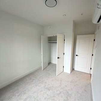 Beautiful 2 Bedroom, 2 Bathroom Apartment for Rent at King + Crescent - Photo 4