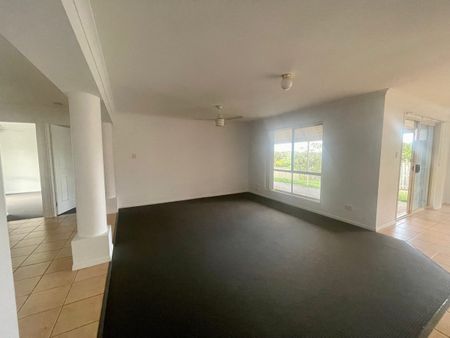 A Pacific Pines Gem - Photo 4