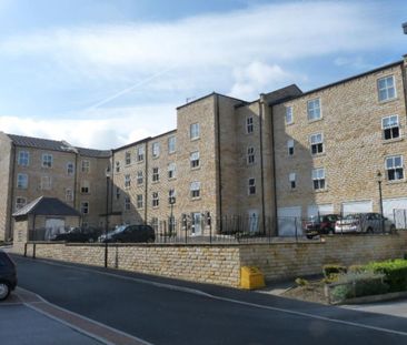 2 bedroom Flat To Let - Photo 2