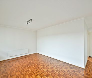 Register to Inspect: SPACIOUS APARTMENT WALKING DISTANCE TO LYGON ST! - Photo 4