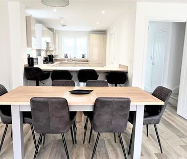 3 bedroom end of terrace house to rent - Photo 2