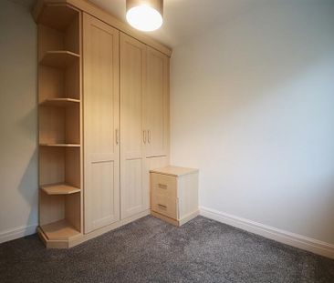 5 Bedroom Detached To Let - Photo 1