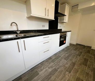 3 bedroom terraced house to rent - Photo 6