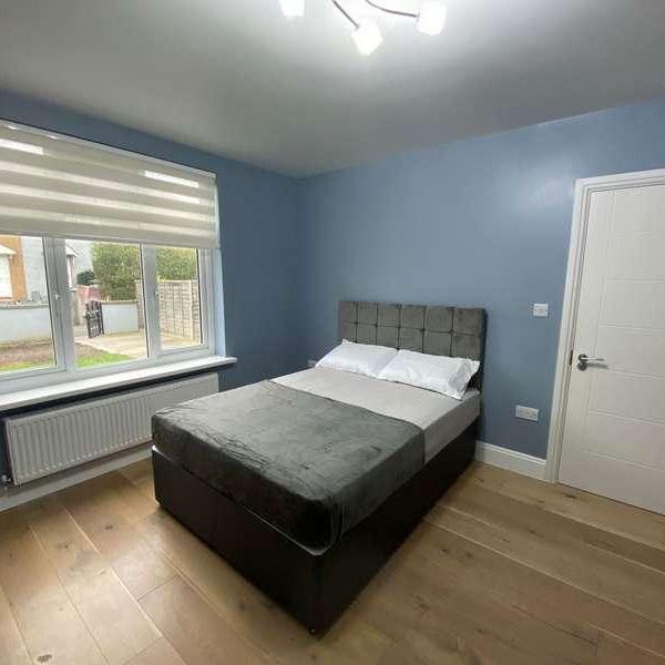 (room) Neasham Road Dagenham, RM8 - Photo 1