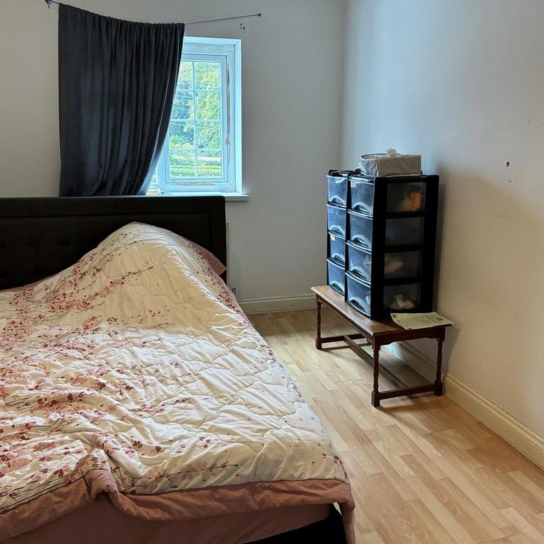 3 bedroom apartment to rent - Photo 1