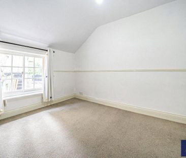 4 bedroom semi-detached house to rent - Photo 5