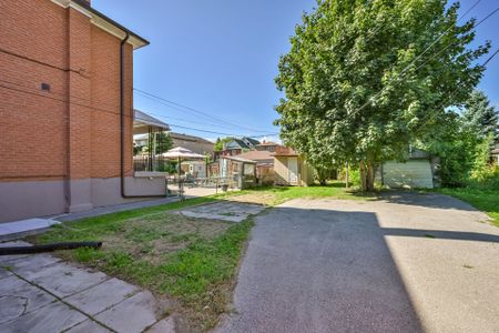 For Lease - 20 East Drive, Toronto, Ontario - Photo 2