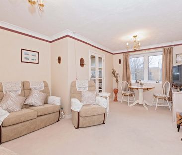 Beachville Court Brighton Road, Lancing, BN15 - Photo 2