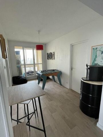 Location Appartement 3 pièces 73m² ST PRIEST 69800 - Photo 2