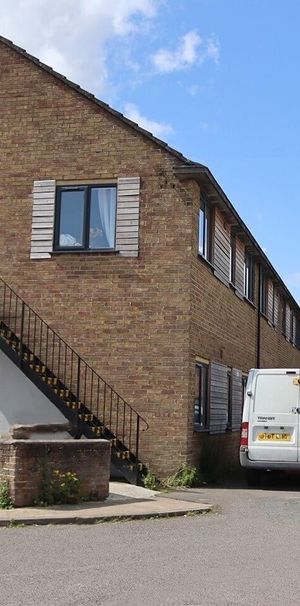 Stratton Road, Swindon - Photo 1