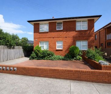 Comfortable Apartment Living in a Boutique Croydon Complex - Photo 1