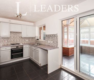 3 bedroom house to rent Kings Meadow, CV10 - Photo 4