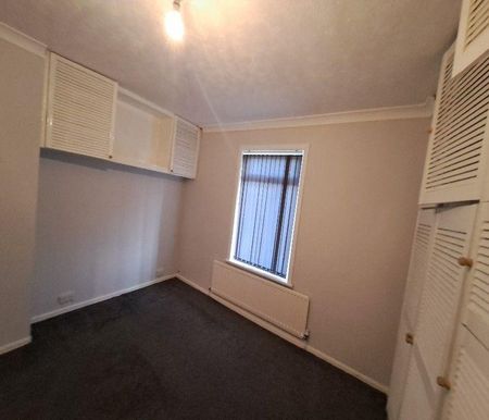 3 bedroom terraced house to rent - Photo 3