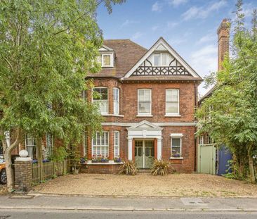 Bridge Road, KT8, London - Photo 3