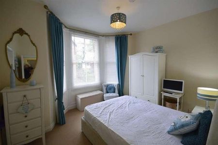 Grosvenor Road, (flat), YO11 - Photo 4