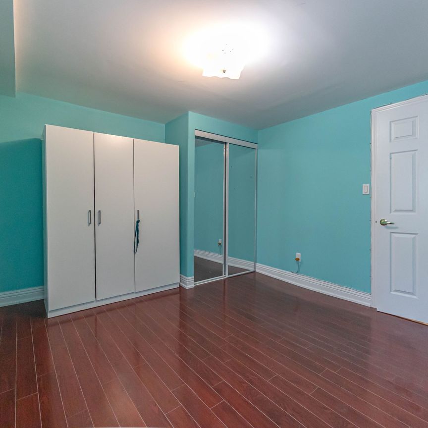 For Lease - 3 Grosbeak Crescent, Toronto, Ontario - Photo 1