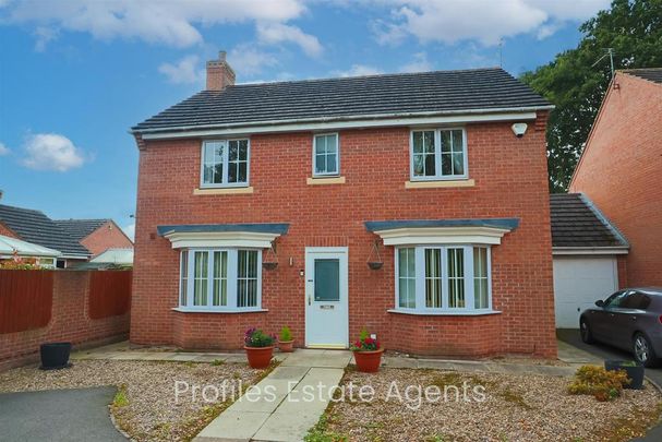 4 bedroom detached house to rent - Photo 1