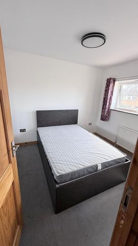 1 bedroom in a house share to rent - Photo 5