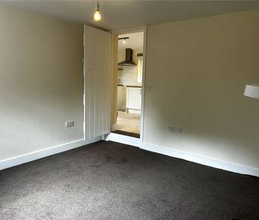 Cambridge Cottage, The Common - Photo 1