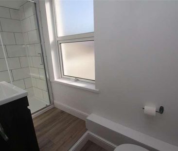 Broad Street, Swindon, Wiltshire, SN1 - Photo 1