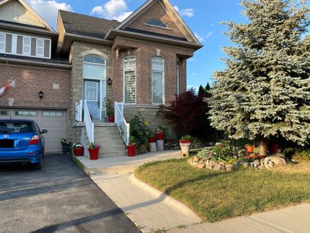 For Lease - 65 Stoneylake Avenue, Brampton, Ontario - Photo 5