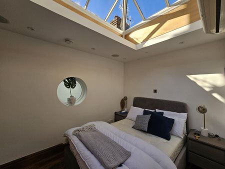 4 bedroom flat to rent - Photo 5