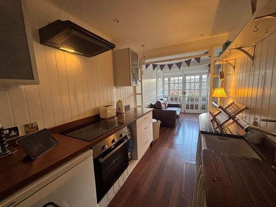 2 bedroom terraced house to rent - Photo 1