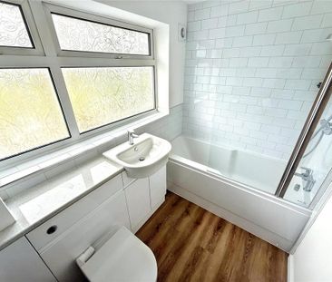 3 bedroom end of terrace house to rent - Photo 1