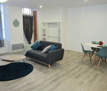 Location Appartement 1 pièce 53m² - Photo 3