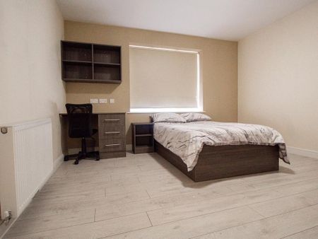 2 bedroom apartment to rent - Photo 2