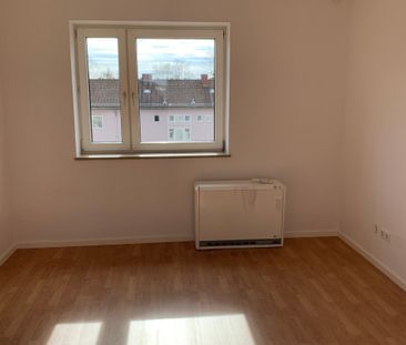 Mietwohnung in München - Helle 2-Zimmer Wohnung mit neuem Parkettboden - Foto 1