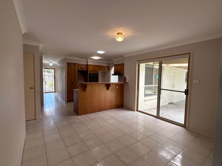 Easy-living - ^tick, Family home - ^tick, Location - ^tick - Photo 2