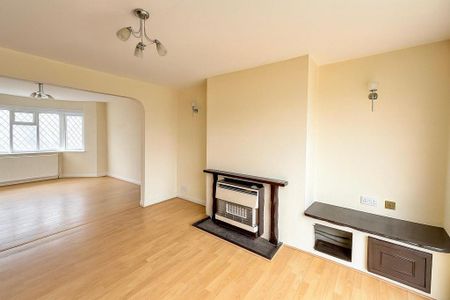 3 bedroom end of terrace house to rent - Photo 3