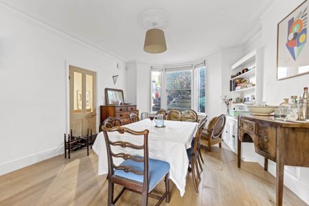 Price £2,500 pcm - Available Now - Unfurnished - Photo 2