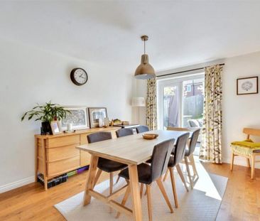 4 bedroom detached house to rent - Photo 3