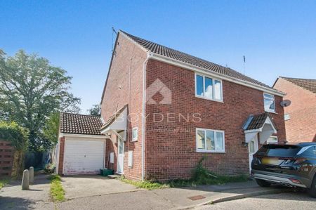 3 bedroom semi-detached house to rent - Photo 3