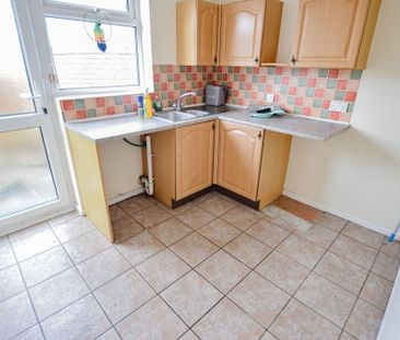 South Wootton - Photo 5