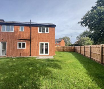 4 bedroom detached house to rent - Photo 3