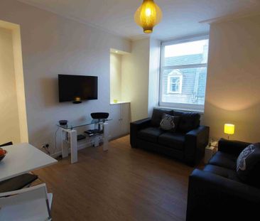 Wallfield Place, Top Left, AB25 - Photo 2