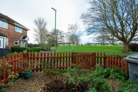 2 bedroom terraced house to rent - Photo 5